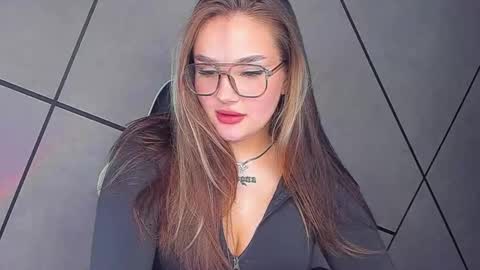 Carolina online show from October 15, 3:45 pm