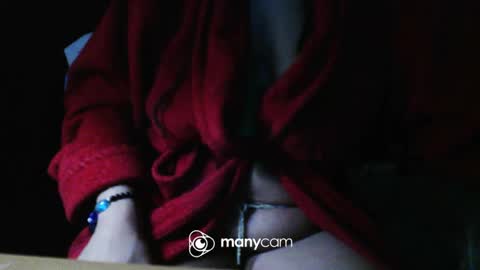 Snapshot of moxxxieg chatting on April 11, 10:52 am moxxxieg online show from April 11, 10:52 am