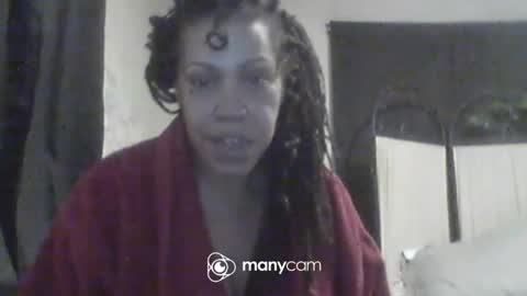 Snapshot of moxxxieg chatting on April 18, 6:06 am moxxxieg online show from April 18, 6:06 am