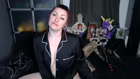 Moxxxie Morbid online show from March 7, 5:08 am