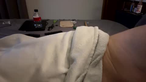 Sequoia-Cocked Hombre de Sur online show from May 1, 11:37 am