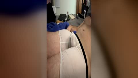 Sequoia-Cocked Hombre de Sur online show from June 27, 10:59 pm