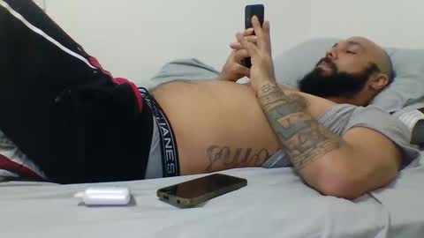 Mr8 online show from January 4, 4:01 am