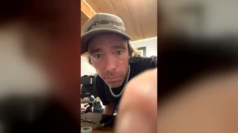Snapshot of mr_a420 chatting on July 2, 4:24 pm mr_a420 online show from July 2, 4:24 pm