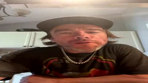 Snapshot of mr_a420 chatting on July 5, 10:28 pm mr_a420 online show from July 5, 10:28 pm