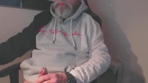 mr_boombastic2021 online show from January 10, 11:43 am