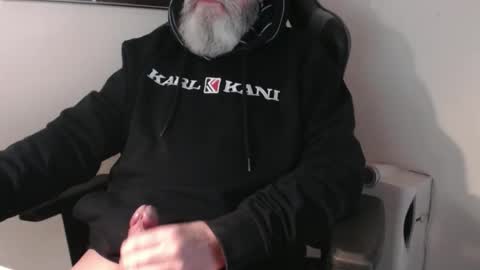 mr_boombastic2021 online show from December 18, 10:32 am