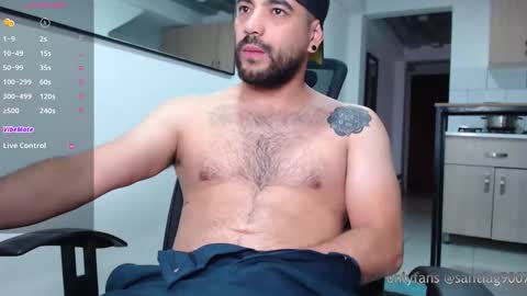 chris online show from October 3, 11:29 am