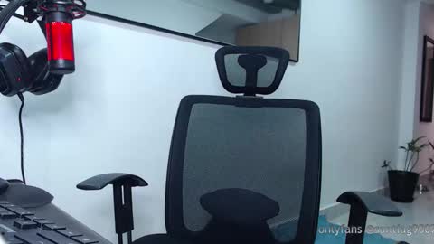 chris online show from October 5, 1:20 pm