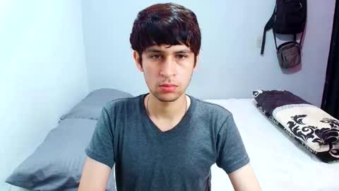 Snapshot of mr_erik_grey chatting on December 15, 2:05 am Mr. Erik Grey online show from December 15, 2:05 am