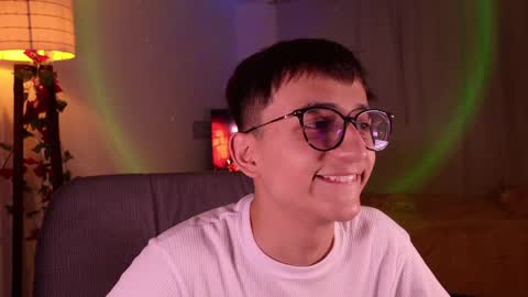 Snapshot of mr_evan1 chatting on December 18, 1:34 pm Mr Evans online show from December 18, 1:34 pm