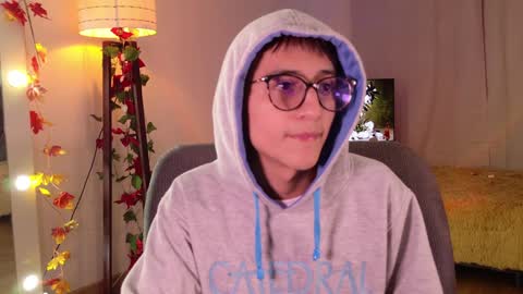 Snapshot of mr_evan1 chatting on December 19, 3:41 pm Mr Evans online show from December 19, 3:41 pm