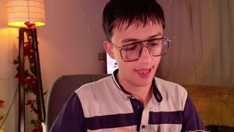 Snapshot of mr_evan1 chatting on December 28, 2:32 pm Mr Evans online show from December 28, 2:32 pm