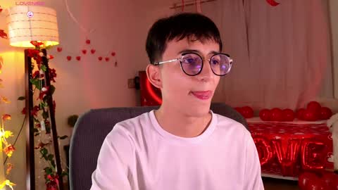 Snapshot of mr_evan1 chatting on February 14, 3:05 pm Mr Evans online show from February 14, 3:05 pm