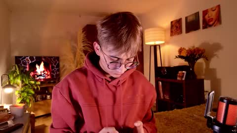 Snapshot of mr_evan1 chatting on September 14, 3:55 pm Mr Evans online show from September 14, 3:55 pm