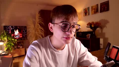 Snapshot of mr_evan1 chatting on September 17, 3:24 pm Mr Evans online show from September 17, 3:24 pm