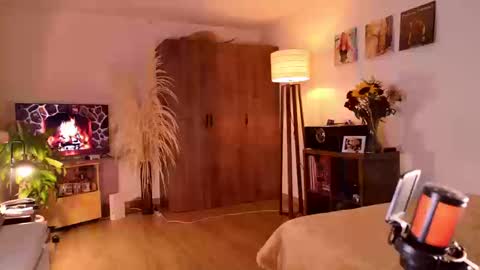 Snapshot of mr_evan1 chatting on September 23, 4:21 pm Mr Evans online show from September 23, 4:21 pm