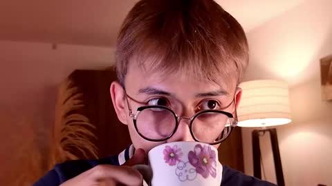 Snapshot of mr_evan1 chatting on October 21, 3:02 pm Mr Evans online show from October 21, 3:02 pm