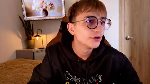 Snapshot of mr_evan1 chatting on November 17, 4:13 pm Mr Evans online show from November 17, 4:13 pm