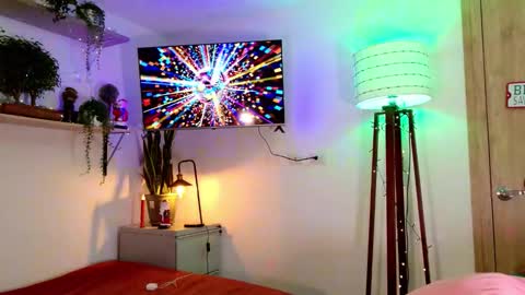 Snapshot of mr_evan1 chatting on December 2, 4:35 pm Mr Evans online show from December 2, 4:35 pm