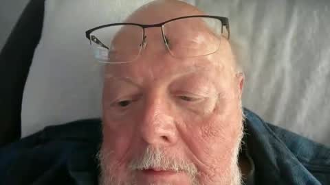 Jess online show from April 22, 7:48 pm