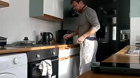 mr_i_ online show from February 18, 11:44 am