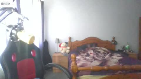 mr_i_ online show from October 5, 9:51 am