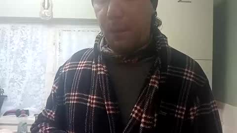 mr_i_ online show from December 18, 10:10 am