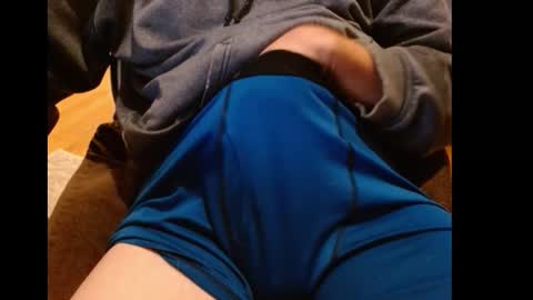 Snapshot of mr_longfellow chatting on December 19, 11:45 pm mr_longfellow online show from December 19, 11:45 pm