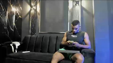 mr_maximo online show from September 19, 5:09 am