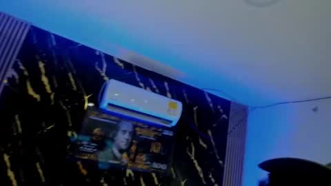 Snapshot of mr_maximo chatting on February 22, 2:02 am mr_maximo online show from February 22, 2:02 am