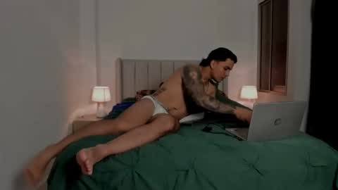 Snapshot of mr_maximo chatting on March 1, 4:14 am mr_maximo online show from March 1, 4:14 am