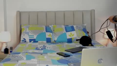 Snapshot of mr_maximo chatting on March 13, 5:14 am mr_maximo online show from March 13, 5:14 am