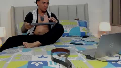 Snapshot of mr_maximo chatting on March 16, 5:24 am mr_maximo online show from March 16, 5:24 am