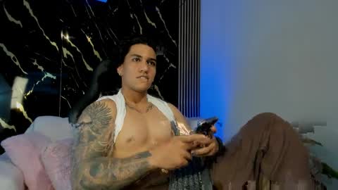 mr_maximo online show from May 6, 4:41 am