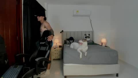 mr_maximo online show from May 14, 5:03 am