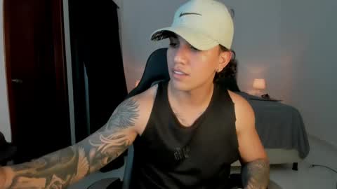mr_maximo online show from May 20, 5:02 am