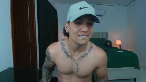 mr_maximo online show from June 7, 2:05 am