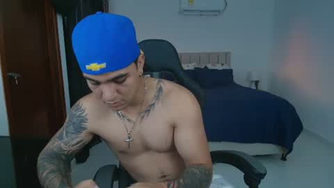 mr_maximo online show from June 10, 11:03 pm