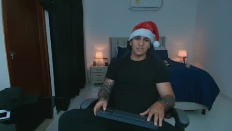 mr_maximo online show from June 11, 2:22 am