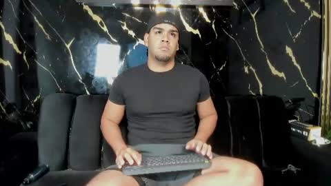 mr_maximo online show from June 11, 10:08 pm