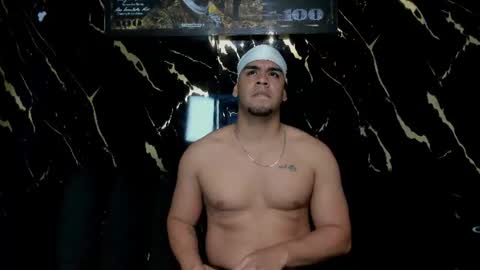 mr_maximo online show from June 15, 5:09 am