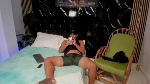 mr_maximo online show from July 8, 4:50 am