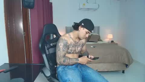 mr_maximo online show from July 19, 3:21 am