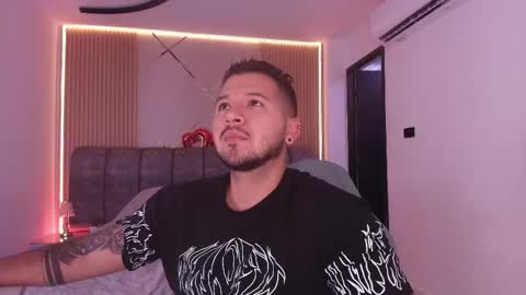 MIKEE online show from February 24, 3:04 am