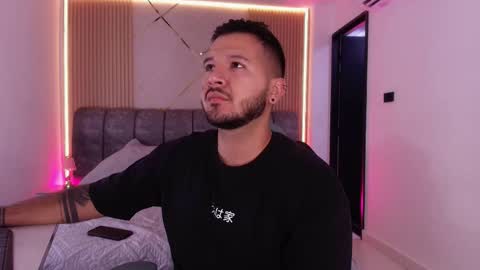 MIKEE online show from March 25, 3:01 am