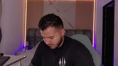 MIKEE online show from June 17, 3:09 am