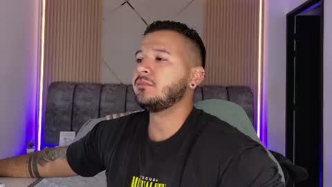 MIKEE online show from July 28, 3:02 am