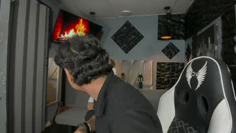 mr_mois online show from April 5, 5:48 am