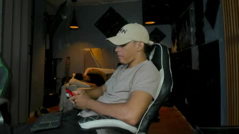mr_mois online show from June 5, 5:58 am
